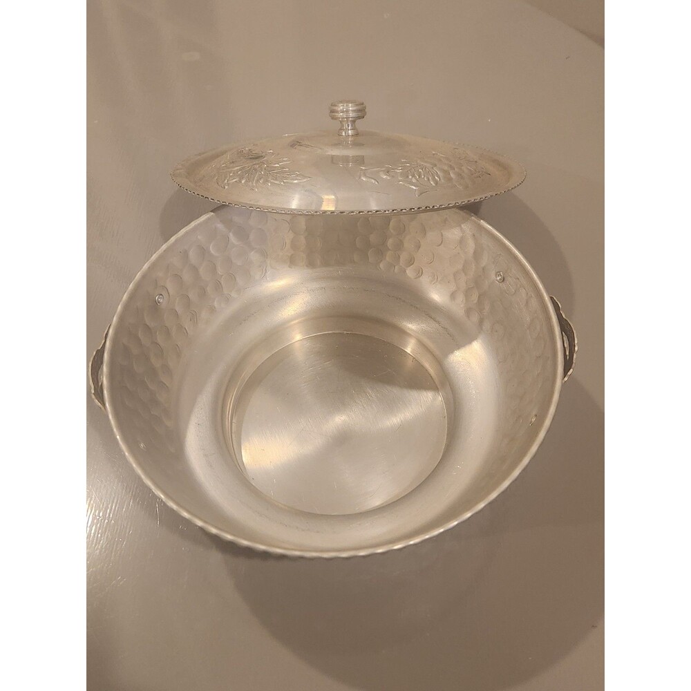 Nasco Italy Vintage Hammered Aluminum Covered Bowl Grapevine Fruit Etched - Picture 2 of 3